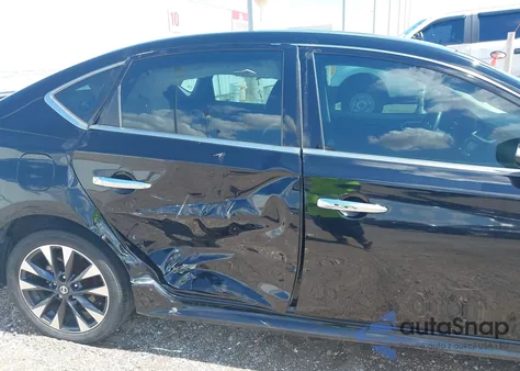 2017 Nissan Sentra Sr Turbo z USA, uszkodzony, nr VIN 3N1CB7AP4HY223514